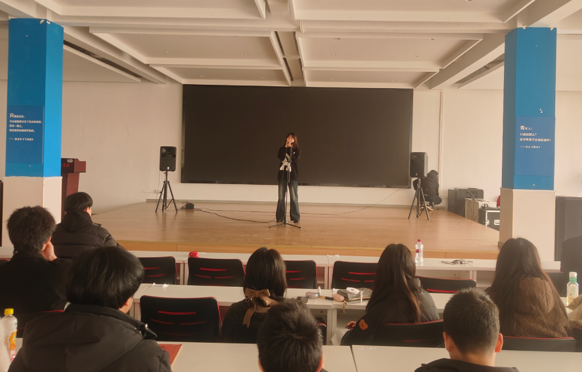 我校音乐表演专业流行演唱半期考试部分学生风采